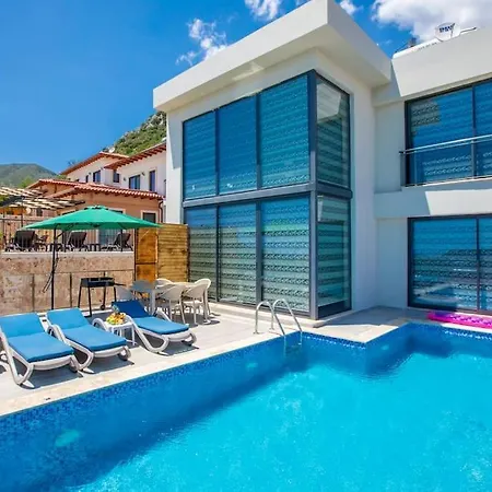 Deniz Ve Orman Manzarali Sifir Esyali Saunali Lueks * Kaş