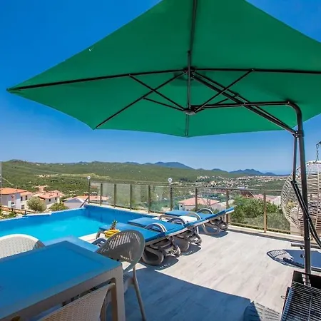 Villa Deniz Ve Orman Manzarali Sifir Esyali Saunali Lueks *