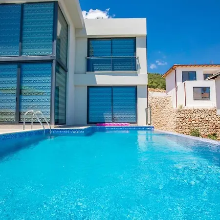 Villa Deniz Ve Orman Manzarali Sifir Esyali Saunali Lueks