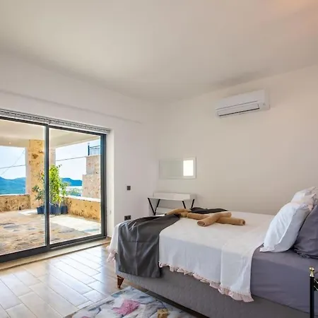 Villa Deniz Ve Orman Manzarali Sifir Esyali Saunali Lueks