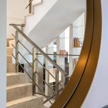 Deniz Ve Orman Manzarali Sifir Esyali Saunali Lueks Villa