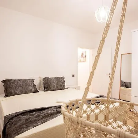 Villa Deniz Ve Orman Manzarali Sifir Esyali Saunali Lueks *